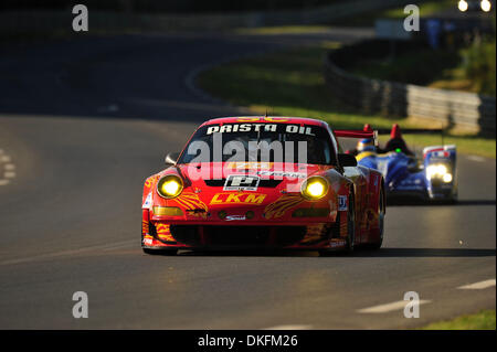 Diecast model cars Porsche 997 GT3 RSR 1/18 Autoart GT3 RSR 2009 no.75 fia gt le mans d.o'young