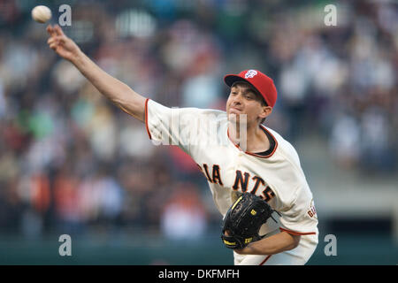 San Francisco Giants starting pitcher Tim Lincecum works against the Los  Angeles Dodgers' in the first inning of a baseball game on Sunday, Sept.  20, 2009, in Los Angeles, Calif. (AP Photo/Keith