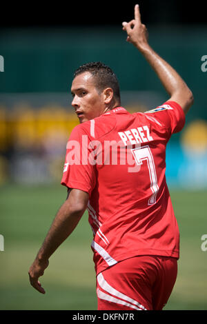 Jul 05, 2009 - Oakland, California, USA - Panama forward BLAS PEREZ communicates with a teammate in CONCACAF Gold Cup Group C action at Oakland-Alameda County Coliseum. (Credit Image: © Matt Cohen/Southcreek Global/ZUMA Press) Stock Photo