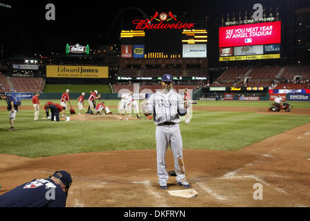 Jul 14, 2009 - St. Louis, Missouri, USA - MLB Baseball - National League All-Stars  chat on the field during batting practice before Major League Baseball's All-Star  game at Busch Stadium in