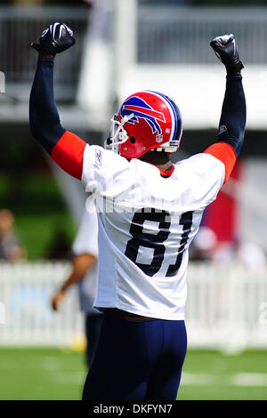 Buffalo Bills wide receiver Terrell Owens (81) in action during training  camp at Pittsford, New York. (Credit Image: © Mark Konezny/Southcreek  Global/ZUMApress.com Stock Photo - Alamy