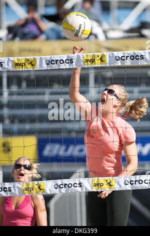 Aug. 14, 2009 - San Francisco, California, U.S - 14 August 2009:  Tracy Lindquist in action during the 2009 AVP Crocs Tour San Francisco Open at Pier 30/32 in San Francisco, CA Â© Matt Cohen / Southcreek Global 2009 (Credit Image: © Matt Cohen/Southcreek Global/ZUMApress.com) Stock Photo