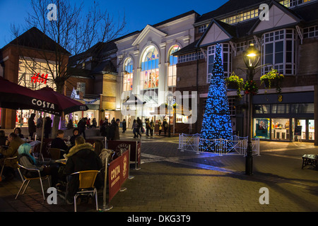 CULVER SQUARE SHOPPING CENTRE, WITH OUTSIDE SITTING AREA FOR COSTA COFFEE, IN COLCHESTER, BRITIANS OLDEST RECORDED TOWN Stock Photo