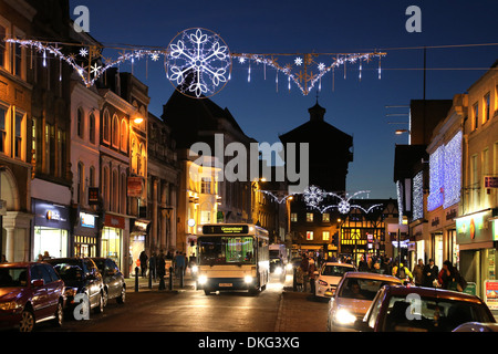 COLCHESTER HIGH STREET IN DECEMBER WITH XMAS LIGHTS Stock Photo