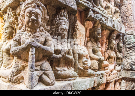 Apsara carvings in the Leper King Terrace in Angkor Thom, Angkor, UNESCO World Heritage Site, Siem Reap Province, Cambodia Stock Photo
