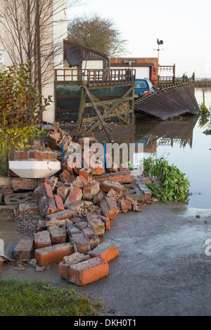 South Ferriby, North Lincolnshire, England, UK. 6th December 2013. A property in the North Lincolnshire village of South Ferriby near the River Humber, which has been damaged by the tidal surge. South Ferriby, North Lincolnshire, England, UK. 6th December 2013. Credit:  LEE BEEL/Alamy Live News Stock Photo