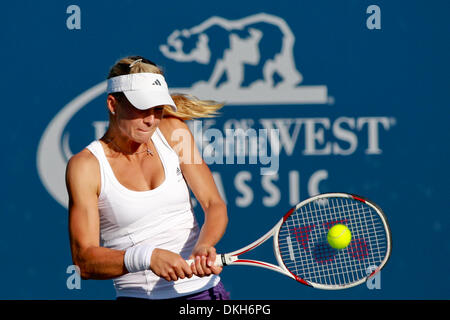 July 30, 2009 - Stanford, California, USA - 30 July 2009:  Soran Cirstea (ROU),not pictured, and Maria Kirilenko (RUS), against Julie Coin (FRA) and Marie-Eve Pelletier (CAN), not pictured, in the second round play during the Bank of the West Classic, Sony Ericsson WTA tour, women's tennis tournament at the Taube Family Tennis Stadium in Stanford Calif. (Credit Image: © Konsta Goum Stock Photo