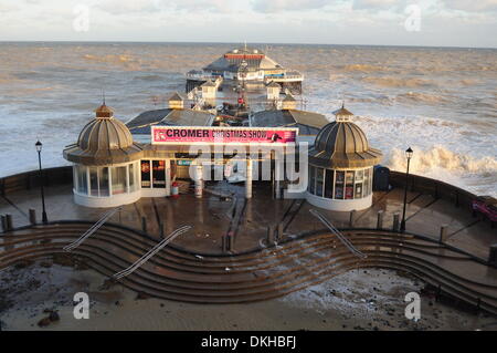 Cromer, Norfolk, UK. 6th December 2013. Credit:  John Worrall/Alamy Live News Stock Photo