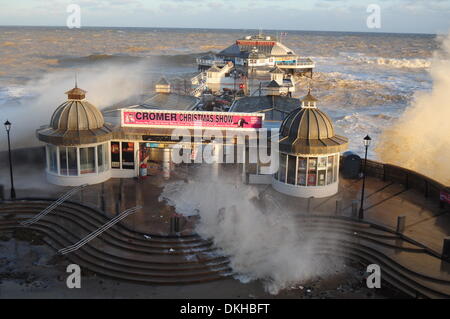 Cromer, Norfolk, UK. 6th December 2013. Credit:  John Worrall/Alamy Live News Stock Photo