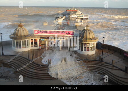 Cromer, Norfolk, UK. 6th December 2013. Credit:  John Worrall/Alamy Live News Stock Photo