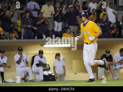 LSU second baseman D.J. LeMahieu makes a throw during game one of the