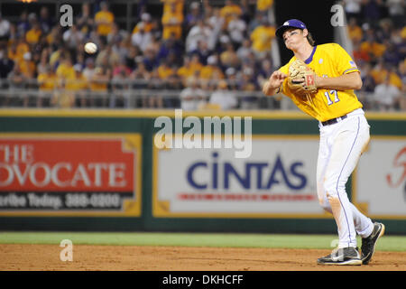 Former LSU star D.J. LeMahieu wins Fielding Bible Award – Crescent City  Sports