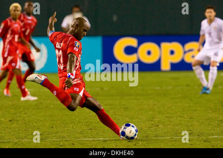 Panama's defender Felipe Baloy (23) with the wind up during the CONCACAF Gold Cup quarter finals match between United States and Panama at Lincoln Financial Field in Philadelphia, Pennsylvania. (Credit Image: © Chris Szagola/Southcreek Global/ZUMApress.com) Stock Photo