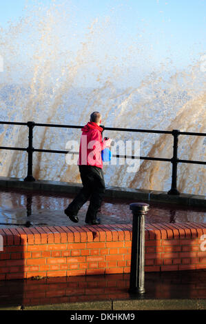 Cleethorpes, UK. 6th December 2013. UK Weather.High tides peak on Cleethorpes promenade. Credit:  Ian Francis/Alamy Live News Stock Photo