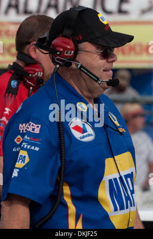 May 15, 2009 - Bristol, Tennessee, U.S - 15 May 2009: Crew chief Ed ''Ace'' McCulloch inspects the track. Thunder Valley Nationals were held at Bristol Dragway in Bristol, Tennessee. (Credit Image: © Alan Ashley/Southcreek Global/ZUMApress.com) Stock Photo