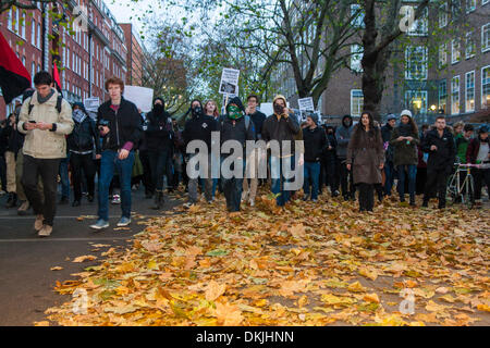 London, UK . 06th Dec, 2013. December 6th 2013, London. Students at University of London march through the streets of Bloomsbury as they continue their Cops Off Campus campaign, following the arrest of several students during scuffles the previous day. Credit:  Paul Davey/Alamy Live News Stock Photo