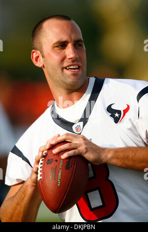 Texans fan buys Matt Schaub jersey to burn it in Reliant Stadium parking  lot - Sports Illustrated