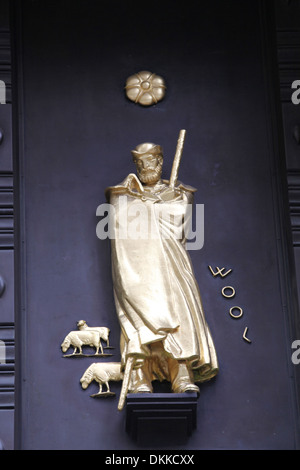 Industries of the British Empire Figure by Carl Paul Jennewein at the Rockefeller Center in New York Stock Photo