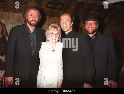 Sept. 1, 1996 - London, ENGLAND - 01/06/96 BARRY,MAURICE AND ROBIN GIBB