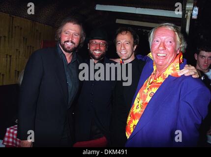 Sept. 1, 1996 - London, ENGLAND - 01/06/96 MAURICE GIBB,LULU AND ROBERT