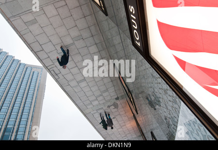 Louis Vuitton shop at Gaysorn plaza in Bangkok Stock Photo - Alamy