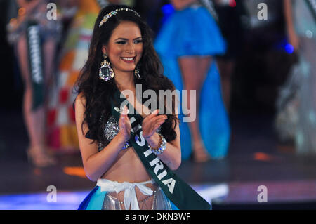 Manila, Philippines. 7th Dec, 2013. Miss Earth-Air 2013 Katia Wagner of Austria during the Miss Earth 2013 pageant's grand coronation night held in Alabang, Muntinlupa City, south of Manila on Saturday, 07 December 2013.Photo: George Calvelo/NurPhoto Credit:  George Calvelo/NurPhoto/ZUMAPRESS.com/Alamy Live News Stock Photo