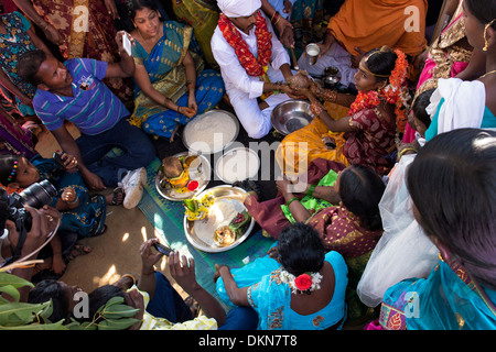 Rural hindu Indian village wedding ceremony.  Andhra Pradesh, India Stock Photo