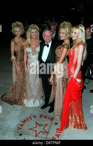 HUGH HEFNER & PLAYMATES 2000 VANITY FAIR OSCAR PARTY LOS ANGELES USA 26