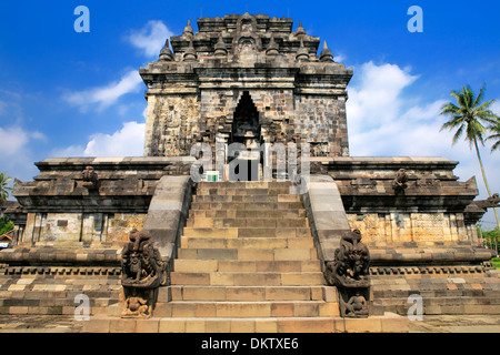 Candi, Mahayana Buddhist temple (8th century), Mendut, near Magelang, Central Java, Indonesia Stock Photo