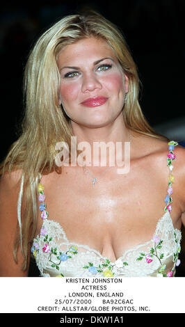 July 25, 2000 -  LONDON, ENGLAND - KRISTEN JOHNSTON.ACTRESS., LONDON, ENGLAND.25/07/2000.BA92C6AC.CREDIT:(Credit Image: © Globe Photos/ZUMAPRESS.com) Stock Photo