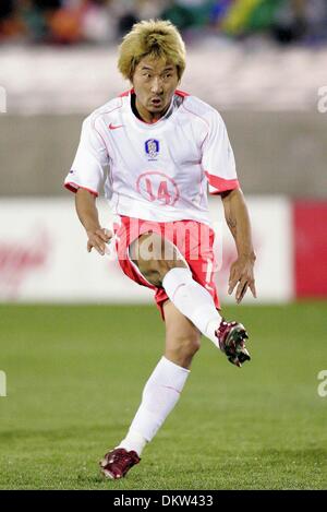 Apr. 19, 1942 - Los Angeles Memorial Coliseum Lo, USA - LEE CHUN-SOO.SOUTH KOREA.MEXICO V SOUTH KOREA.LOS ANGELES MEMORIAL COLISEUM LOS ANGELES, USA.15-Feb-06.LA963.K47873.WORLD CUP PREVIEW 2006.(Credit Image: © Globe Photos/ZUMAPRESS.com) Stock Photo