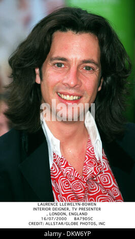 July 16, 2000 -  LONDON, ENGLAND - LAURENCE LLEWELYN-BOWEN.INTERIOR DEIGNER, TV PRESENTER., LONDON, ENGLAND.16/07/2000.BA79D5C.CREDIT:(Credit Image: © Globe Photos/ZUMAPRESS.com) Stock Photo