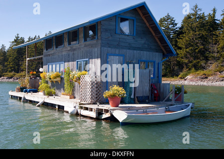 Adorable Floating House, Perry Creek, Vinalhaven, Maine Stock Photo