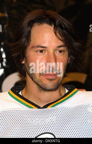 Jan. 1, 1980 - El Segundo, CA, USA - K32208KI.SCORE ANNUAL CELEBRITY HOCKEY GAME -.NHL VS. HOLLYWOOD - .AT HEALTHSOUTH TRAINING CENTER IN EL SEGUNDO, CALIFORNIA -.08/17/2003  -. KATHRYN INDIEK /    2003.KEANU REEVES(Credit Image: © Globe Photos/ZUMAPRESS.com) Stock Photo