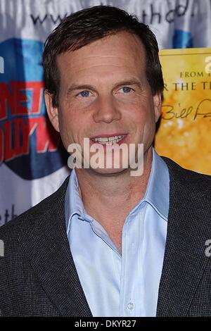 Feb. 19, 2002 - K45332AR.THE GREATEST GAME EVER PLAYED PROMO AND MEMORABILIA PRENTATION AT THE TIMES SQUARE PLANET HOLLYWOOD , NEW YORK CITY.09-29-2005. ANDREA RENAULT-   2005.BILL PAXTON(Credit Image: © Globe Photos/ZUMAPRESS.com) Stock Photo