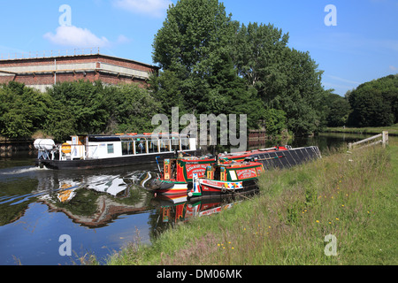 The Anderton Lift trip boat on the river Weaver next to Tata Chemicals Europe site and the Anderton Lift at Winnington Northwich Stock Photo