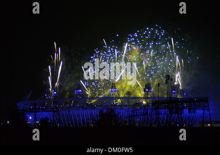 Fireworks light up sky over Olympic Stadium London 2012 Parlympic Games - Closing Ceremony London England - 12.08.12 Stock Photo