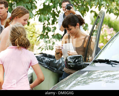 2005 on the set of Little Children : r/JenniferConnelly