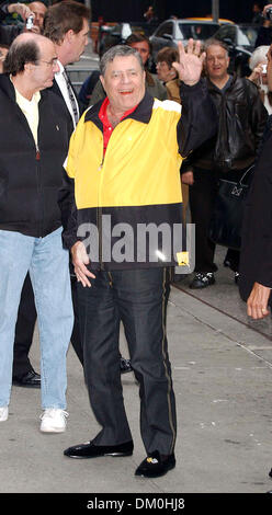 Mar. 16, 2002 - New York, NEW YORK - NICHOLAS CAGE  ARRIVES FOR HIS APPEARANCE ON LETTERMAN  IN   NEW YORK New York.  OCTOBER 24  2005  NEW YORK , NY    ANDREA RENAULT,    K45639AR(Credit Image: © Globe Photos/ZUMAPRESS.com) Stock Photo