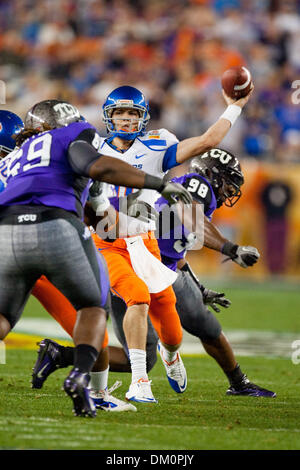 Jan. 05, 2010 - Glendal, Arizona, USA - 04 January 2010: Boise State's Kellen Moore (11) steps up into the pocket during second half action of the 39th annual Tostitos Fiesta Bowl between the Boise State Broncos and the TCU Horned Frogs. Boise State won the game 17-10. (Credit Image: © Stanley Brewster/Southcreek Global/ZUMApress.com) Stock Photo