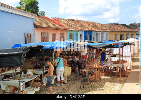 Souvenir stalls, Calle Ernesto Valdés Muñoz, Trinidad, Sancti Spiritus province, Cuba, Caribbean Sea, Central America Stock Photo