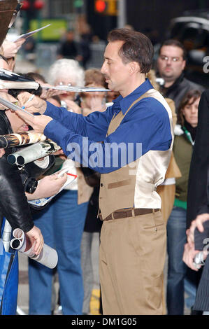 Mar. 16, 2002 - New York, NEW YORK - NICHOLAS CAGE  ARRIVES FOR HIS APPEARANCE ON LETTERMAN  IN   NEW YORK New York.  OCTOBER 24  2005  NEW YORK , NY    ANDREA RENAULT,    K45639AR(Credit Image: © Globe Photos/ZUMAPRESS.com) Stock Photo