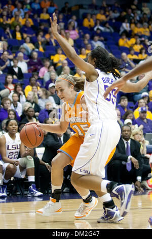 Tennessee at LSU; Tennessee guard Alicia Manning drives to the basket during the first half; Tennessee led 24-22 at half time; Pete Maravich Assembly Center, Baton Rouge, Louisiana (Credit Image: © John Korduner/Southcreek Global/ZUMApress.com) Stock Photo