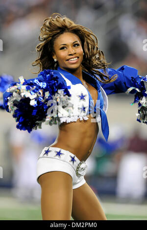 Dallas cowboy cheerleaders performing in hi-res stock photography and  images - Alamy