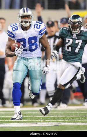 Dallas Cowboys running back Felix Jones (28) breaks to the outside for a 73  yard touchdown run in second half action in the NFL - NFC Playoffs football  game between the Philadelphia