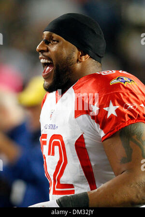 Baltimore Ravens Linebacker Ray Lewis stretches at the Pro Bowl at