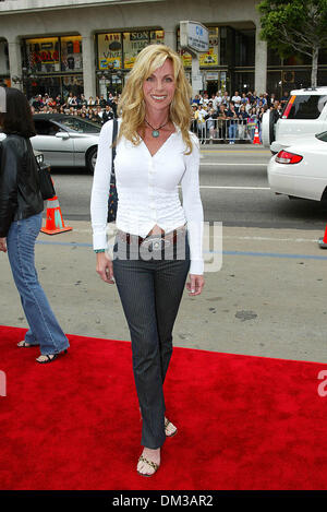 CINDY AMBUEHL SCOOBY-DOO WORLD PREMIERE GRUAMAN'S CHINESE THEATRE