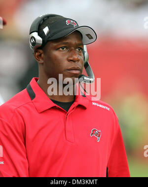 Tampa Bay Buccaneers head coach Todd Bowles stands on the sidelines ...