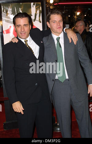 Dec. 5, 2001 - OCEAN'S ELEVEN PREMIERE.AT MANN'S VILLAGE THEATER LOS ANGELES.ANDY GARCIA & MATT DAMON  (BOTH IN THE MOVIE). FITZROY BARRETT /    12-5-2001           K23577FB     (D)(Credit Image: © Globe Photos/ZUMAPRESS.com) Stock Photo