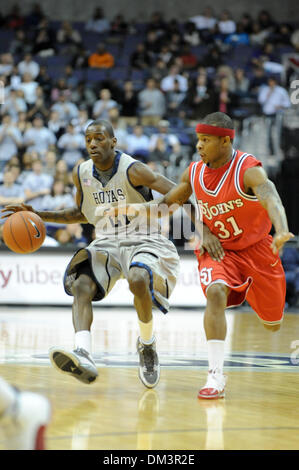 Washington D.C. Verizon Center. .Georgetown guard Jason Clark (21) facing St. John's guard Malik Stith (31), game action in the first half. Georgetown and Harvard were tied at 33 with 3 1/2 minutes left in the first half before the Hoyas took control at both ends of the court to go up 44-33 at halftime. Hoyas defeat Harvard 86-70  (Credit Image: © Roland Pintilie/Southcreek Global/ Stock Photo